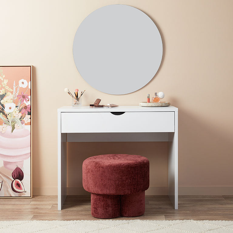 Make-Up Table