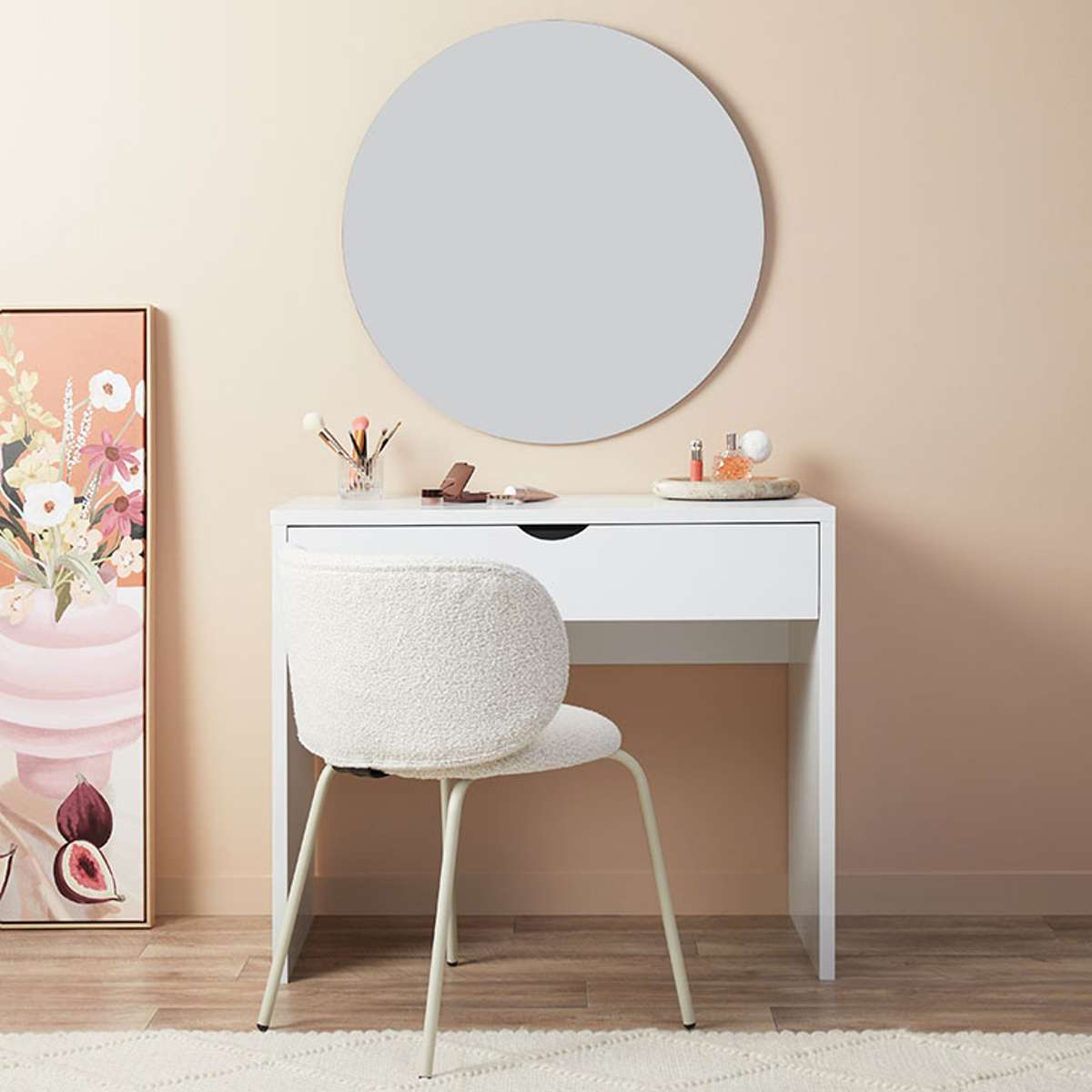 Make-Up Table