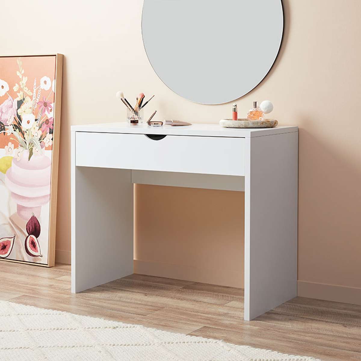 Make-Up Table