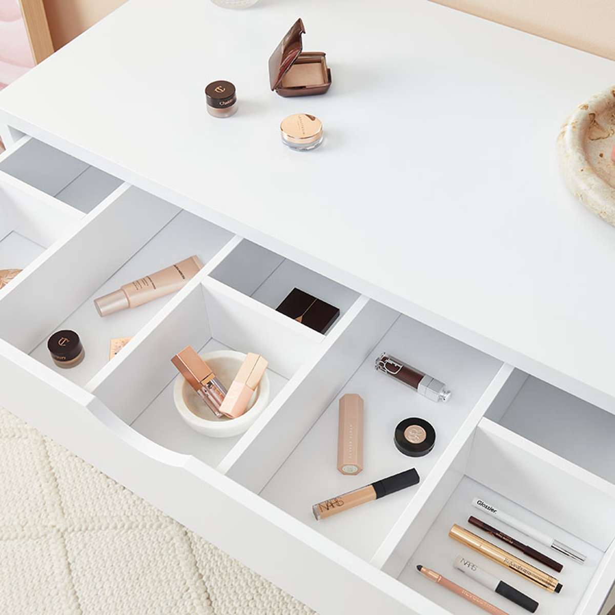 Make-Up Table