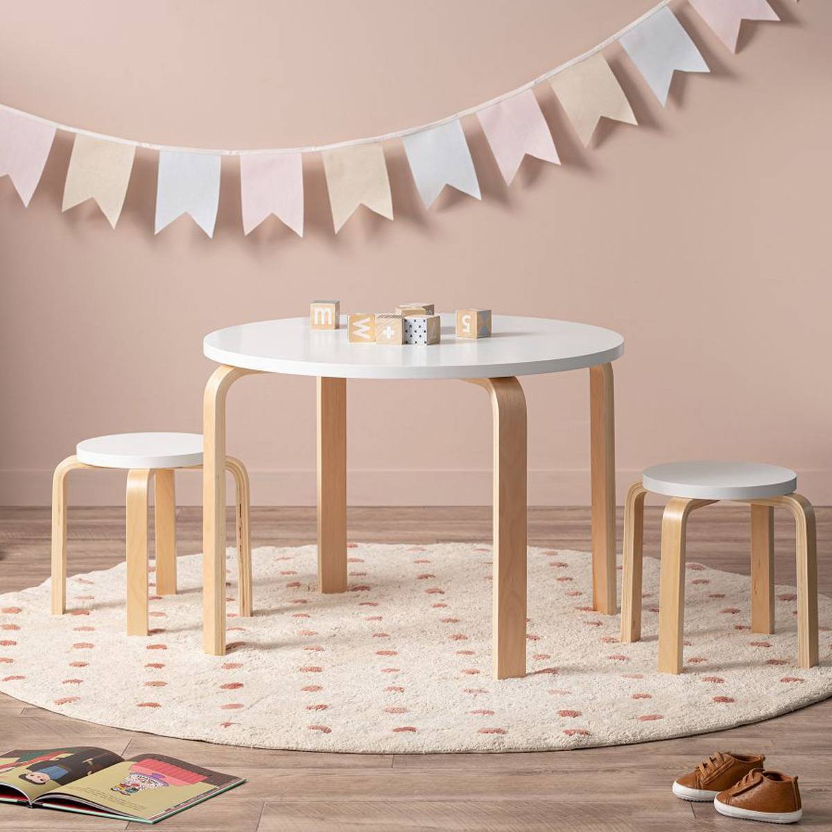 Childrens round table and chairs best sale