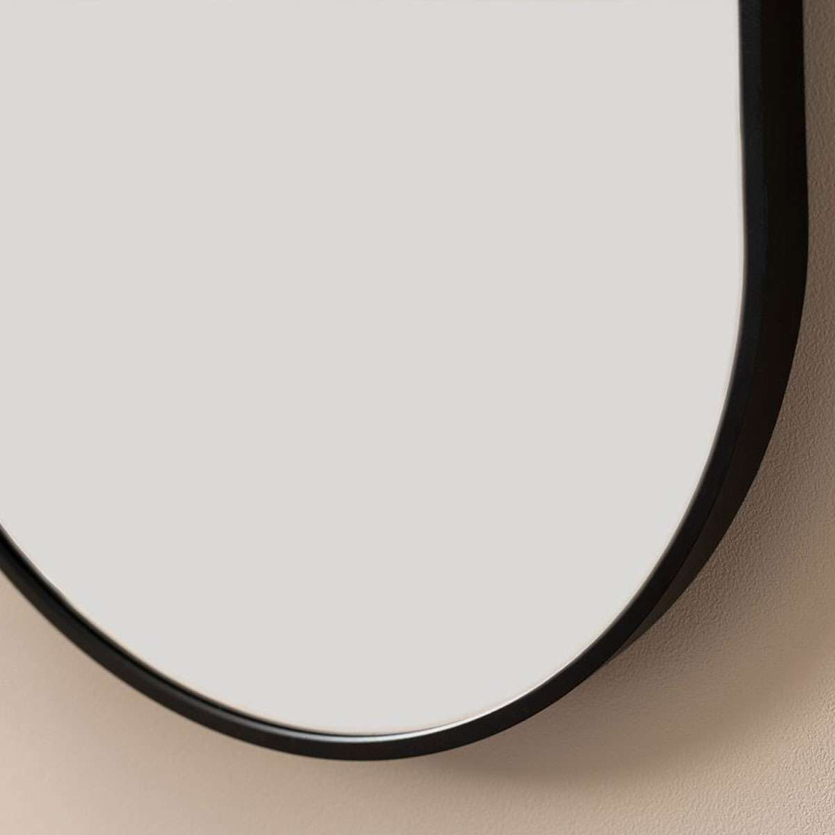 Rony Metal Pill Shaped Mirror - Black