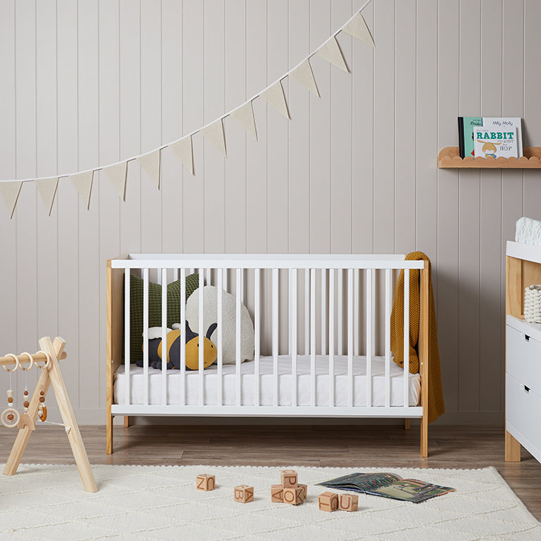 Aspiring Classic Cot - White/Natural