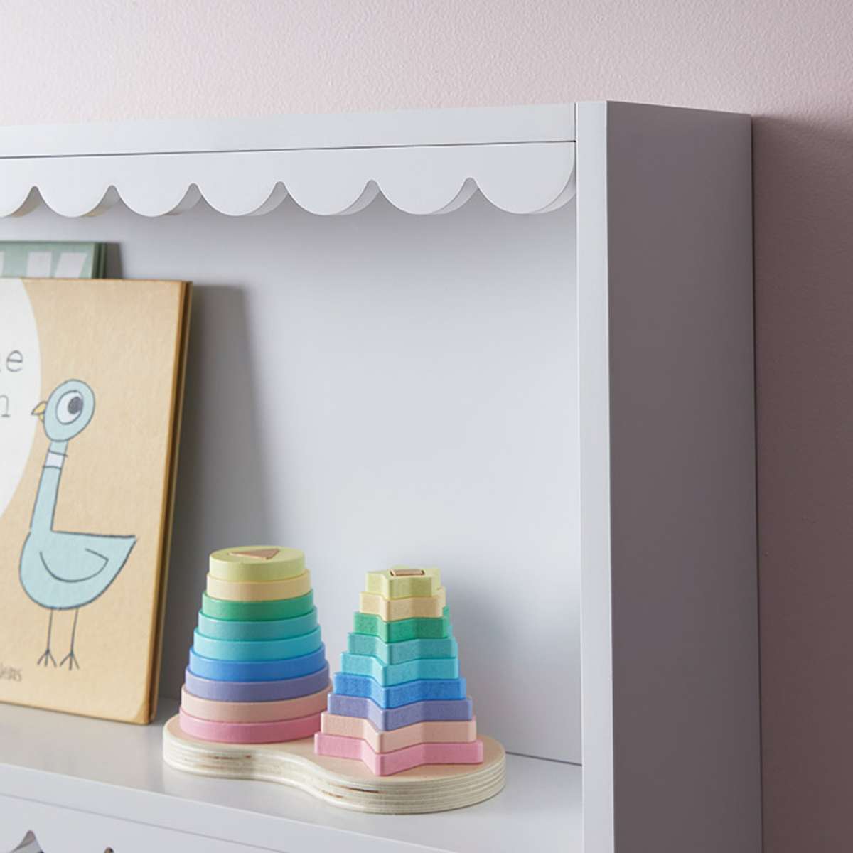 Maisie Scalloped Wall Shelf