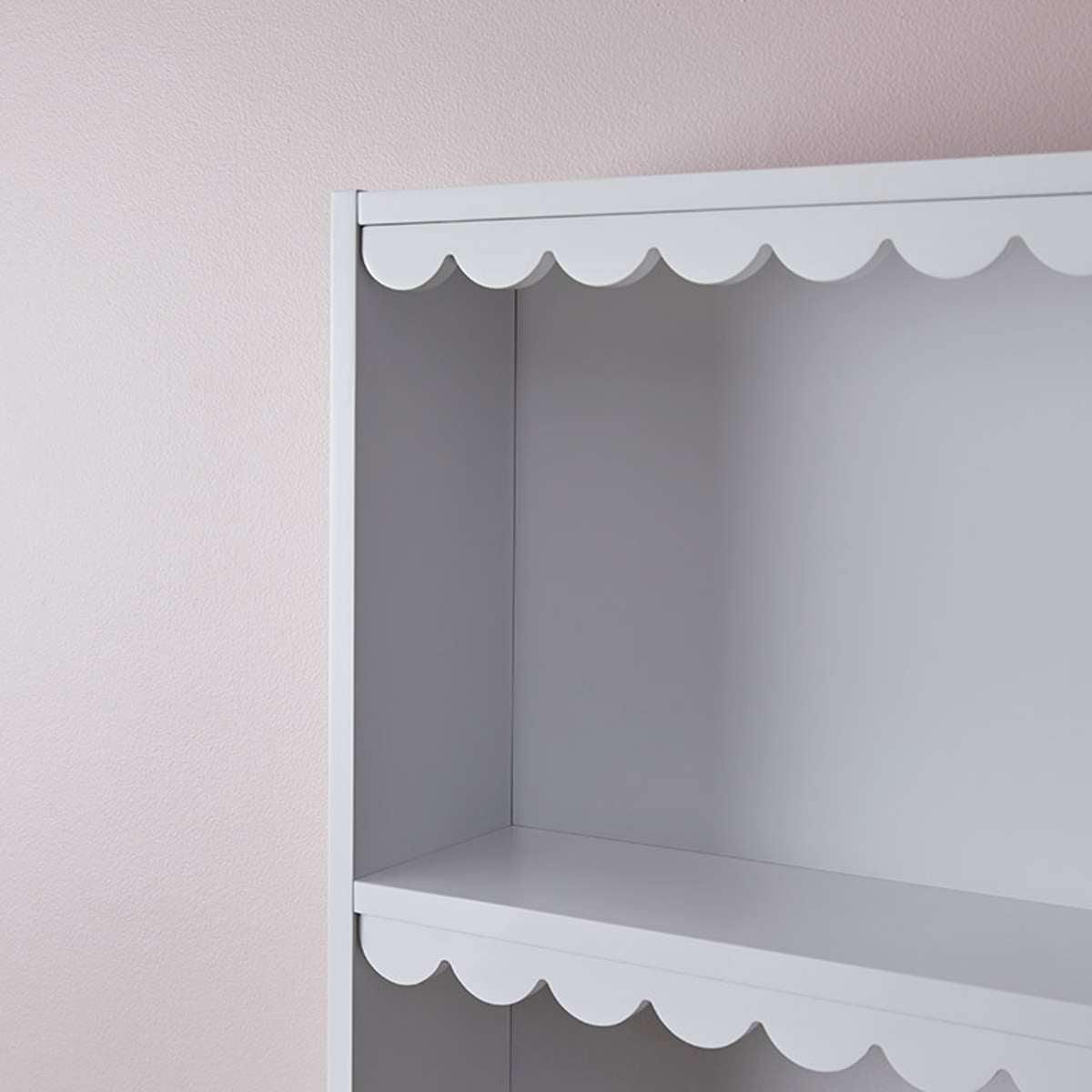 Maisie Scalloped Wall Shelf