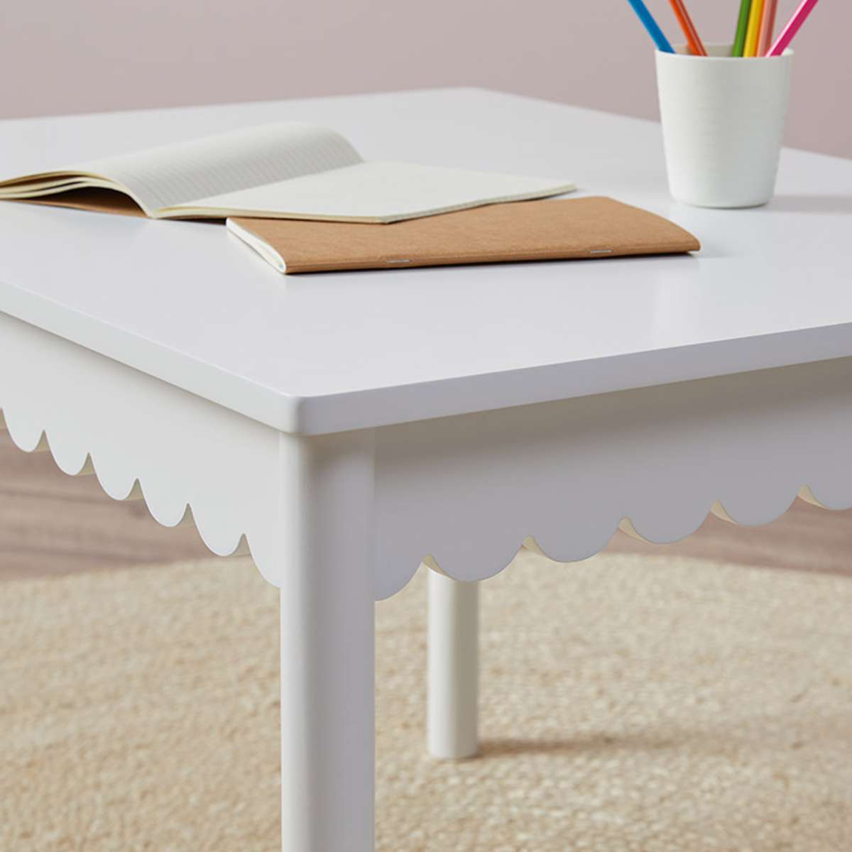 Mini Maisie Scalloped Play Table - White