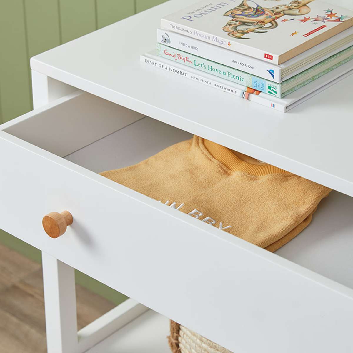 Mocka Change Table With Removable Top - White