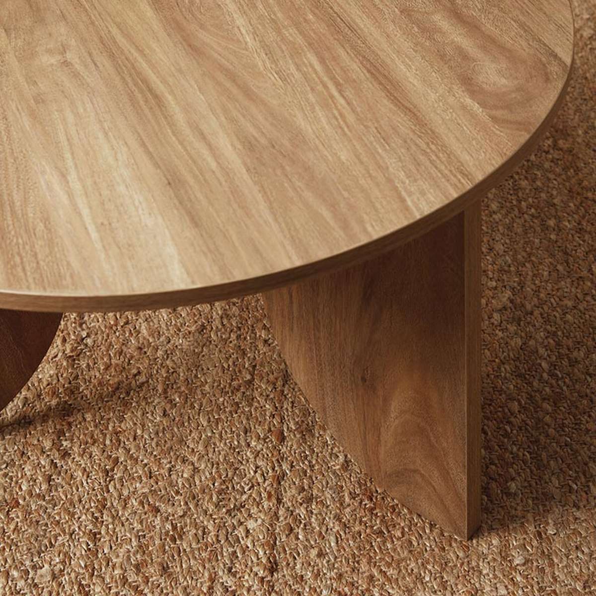 Tove Curved Leg Coffee Table - Pecan